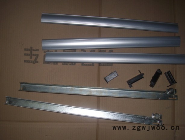 供应顺多1钳工桌,钳工工作桌,钳工台,操作图3