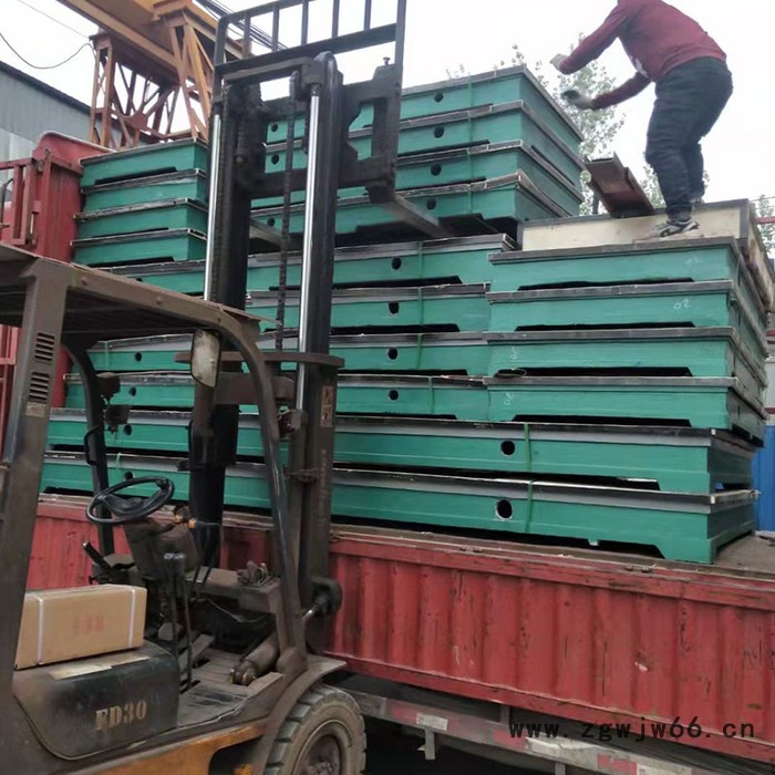 交河批发  钳工平台  测量研磨划线t型槽平台  铸铁平板   焊接钳工平台  装配平板图7