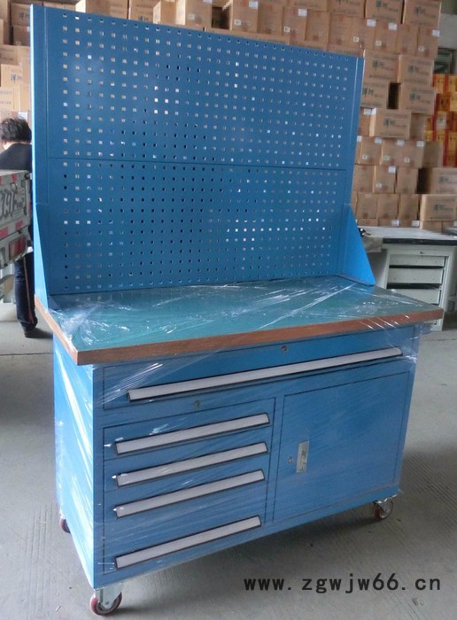 非快FKYT-5147工作台维修工作台、加工台、钳工台的需要适合模具、钳工、检测、维修组装等各种不同用途使用。图3