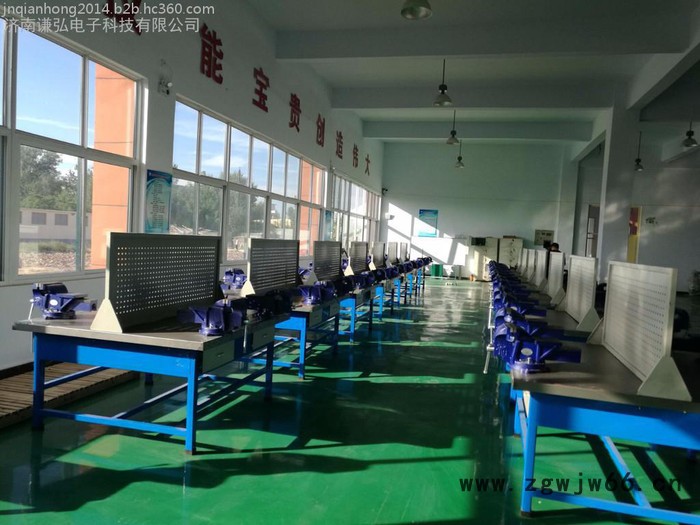 双面四工位钳工工作台QH-SMGZT01型图2