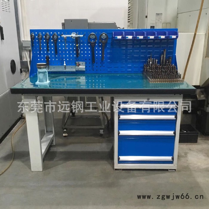 远钢2019新款钳工维修工作台 带挂板检测台 技校学生实验台 东莞厂家批发定制重型流水线工作台图4