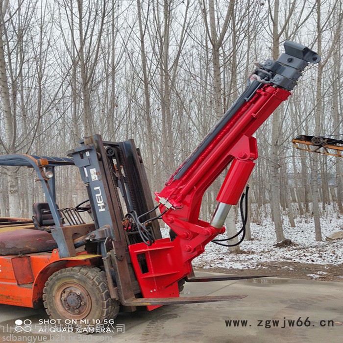 7.8米标准版型叉车吊臂 液压叉车前吊臂 货叉吊起重工具图7