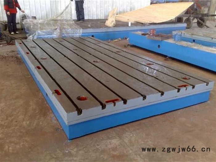 2000*4000重型铸铁基准面工作台钳工操作工作台现货