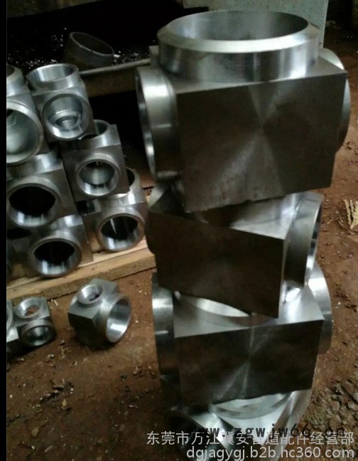 东莞冀安 DN125*100*125焊接锻钢三通  七氟丙烷气体消防管件 气灭管件钢管 现货库存图2