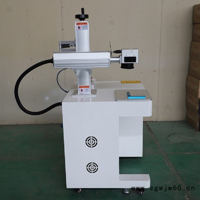 济南激光打码机 金属塑胶打标机 管件激光打标价格图3