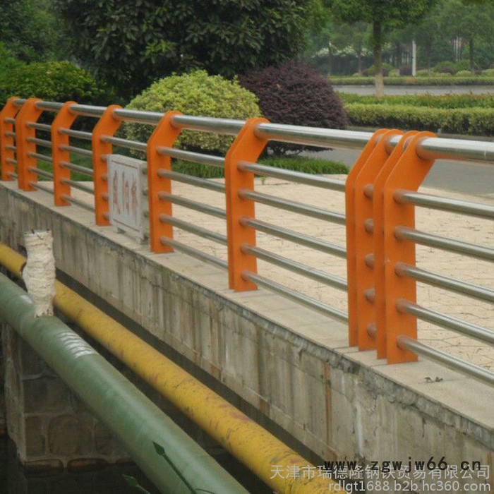 喷涂护栏 防腐蚀喷涂栏杆 加厚立柱片 高度 天津瑞德隆图5