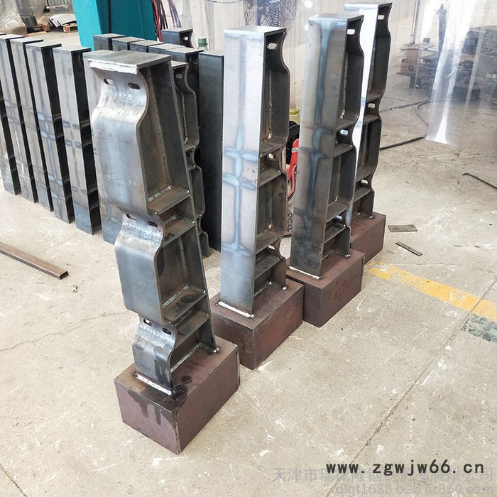 喷涂护栏 防腐蚀喷涂栏杆 加厚立柱片 高度 天津瑞德隆图4