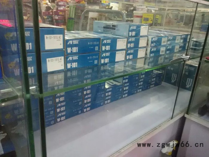 日本岩田进口喷枪W-101   油漆喷枪家具木器汽车高雾化喷漆枪图2