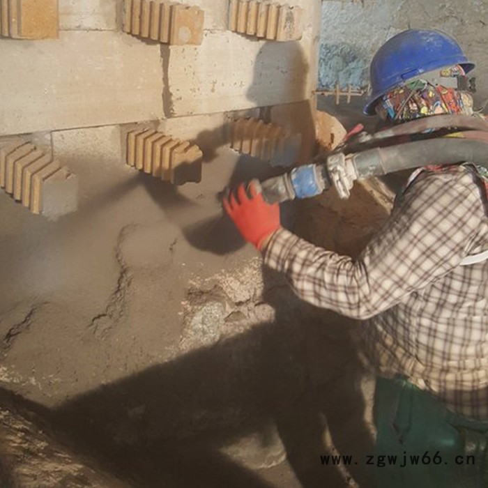 喷涂料 新密厂家 耐火涂抹料 烟囱管道用耐火喷涂料 可提供施工支持图5