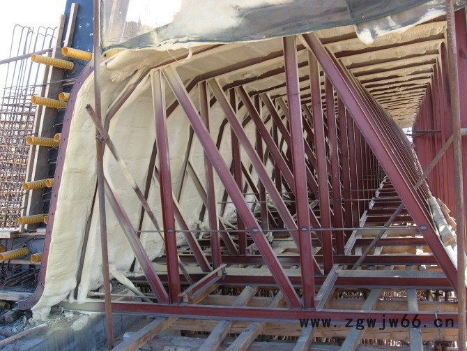 供应专业聚氨酯保温喷涂施工队伍图7