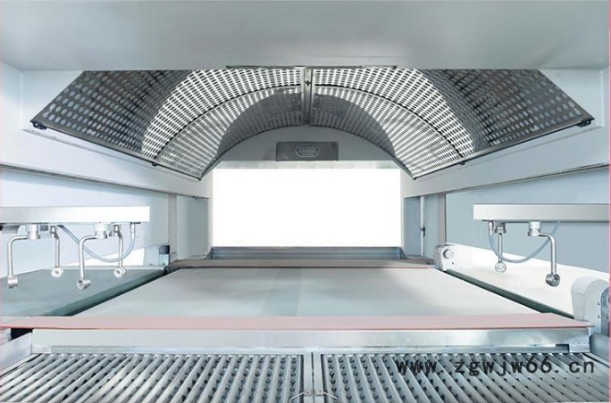 鑫创欣机械  品牌喷涂机生产线 往复喷涂机 UV喷漆机 全自动喷漆机 角铁喷漆机图6