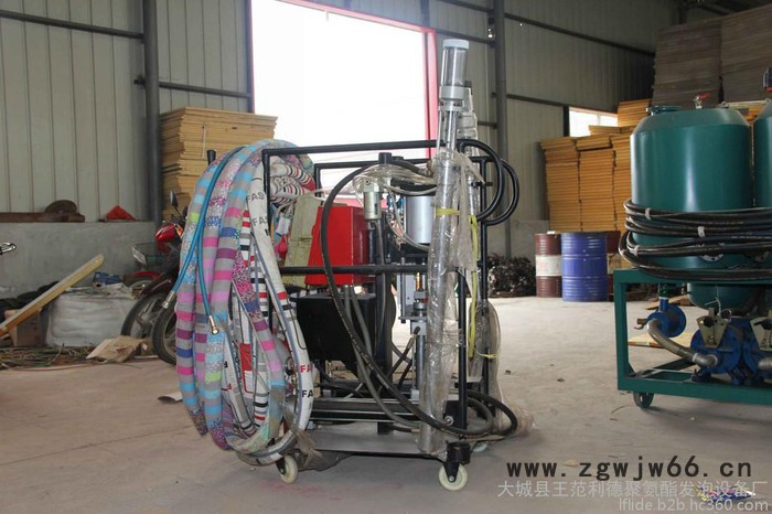 聚氨酯喷涂机厂家 冷库板发泡机价格 聚氨酯喷涂机图3
