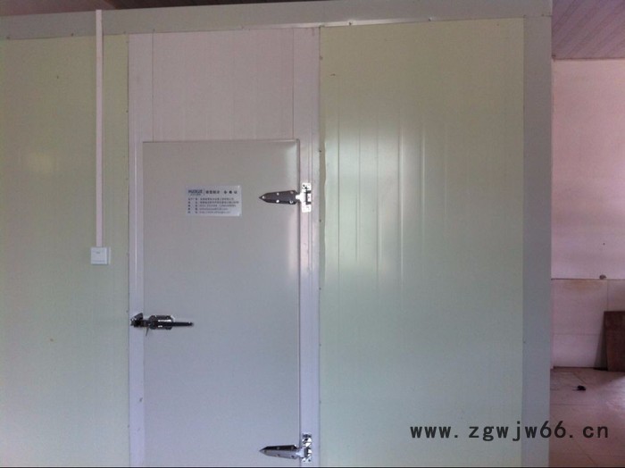 定远聚氨酯冷库喷涂图2