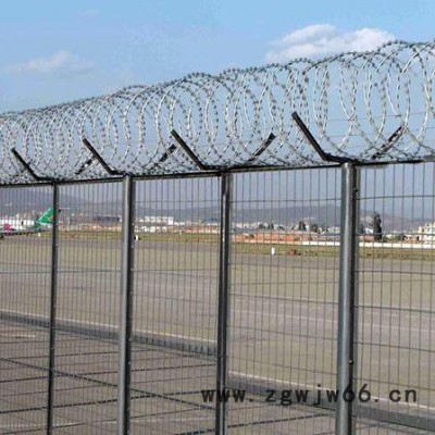 朋英 机场锌钢防护网 喷涂双边丝护栏网 **