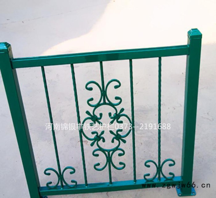 围墙栅栏 新型钢管喷涂围栏护栏 学校组装围栏 河南新乡图3