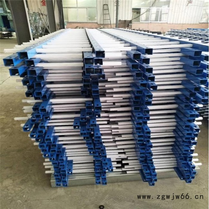 锌钢护栏 静电喷涂锌钢护栏 别墅围栏 隆俊报价图2