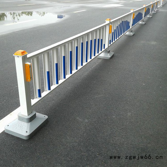 静电喷涂锌钢护栏 市政交通护栏 市政隔离护栏图4