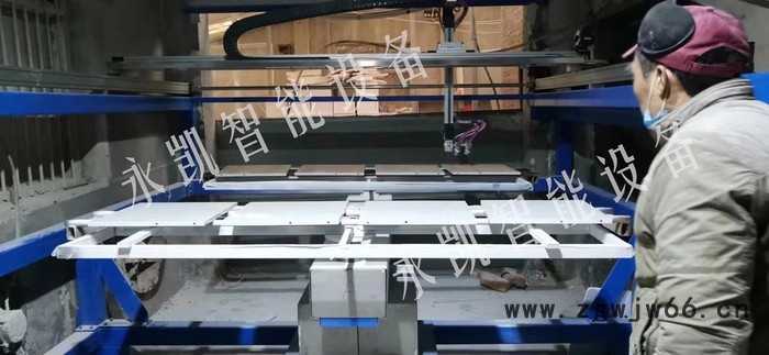 大型自动喷涂机 家具智能往复机喷涂 书柜电视柜门窗自动化喷涂图5