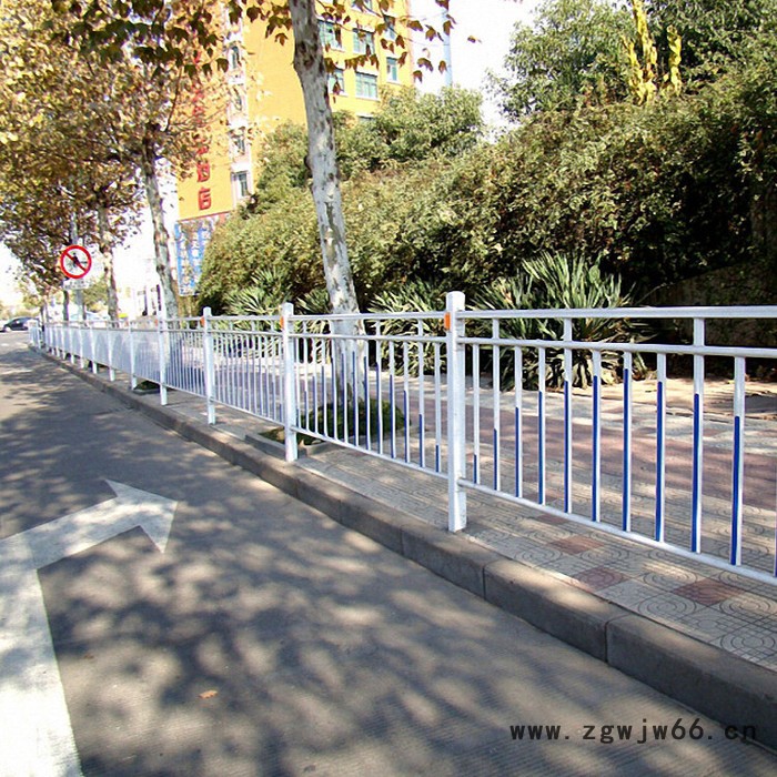 ** 静电喷涂交通隔离栏 钢管交通隔离栏 交通安全隔离栏出厂价生产图3