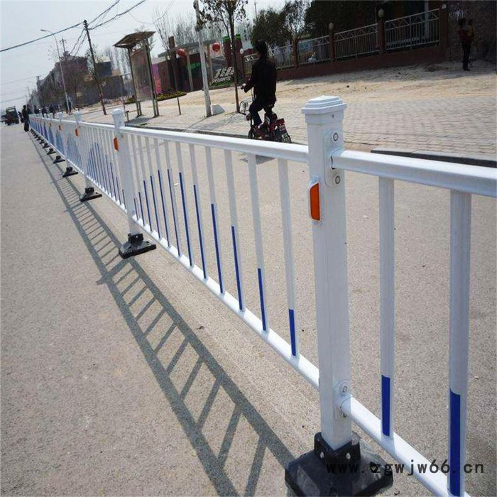 绿化方管护栏 京式市政防撞栏 静电喷涂道路护栏厂家批发订购图6