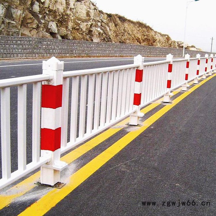 绿化方管护栏 京式市政防撞栏 静电喷涂道路护栏厂家批发订购图3