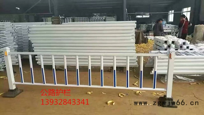 1.2*3米PVC塑钢护栏 1.5*3米锌钢护栏 阳台栏杆 铁艺护栏 喷涂护栏图7