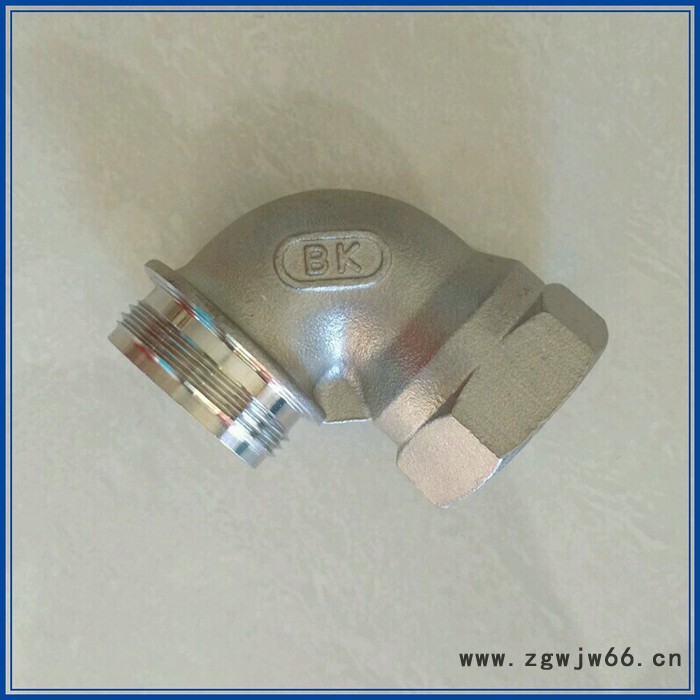 不锈钢45度弯头 90度弯头 90°内外牙弯头 水暖管件弯头 来螺母弯头 五金 根据客户需求加工定制弯头螺纹根据客户需求