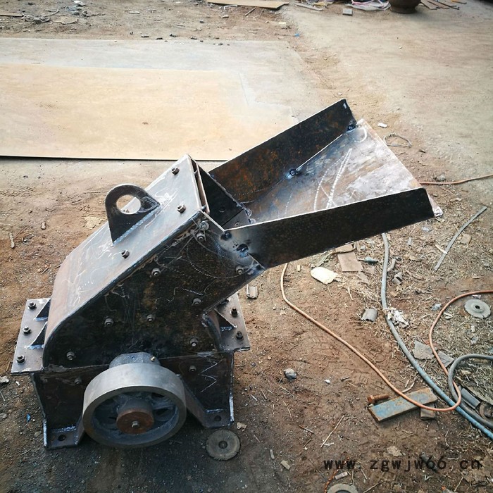 嘉鑫供应  耐火材料复合破碎机 锤破碎制沙机 石英石岩石破碎机 厂家定制图5