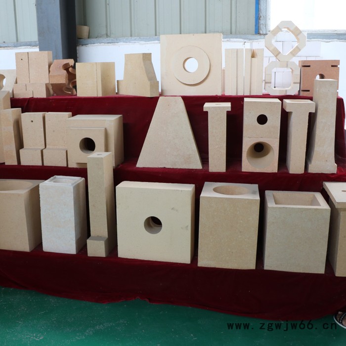 耐火材料 河南厂家供应多种材质规格耐火砖 浇注料 砌筑高温窑炉用图2