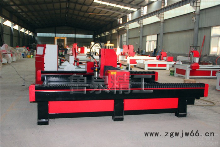 圆盘自动换刀加工中心，可容纳八只刀具，数控编程，雕刻下料打孔 圆盘换刀开料机图3