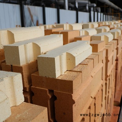 耐火材料生产厂家 工业窑炉高温炉衬用耐火材料 轻重质耐火砖 浇注料