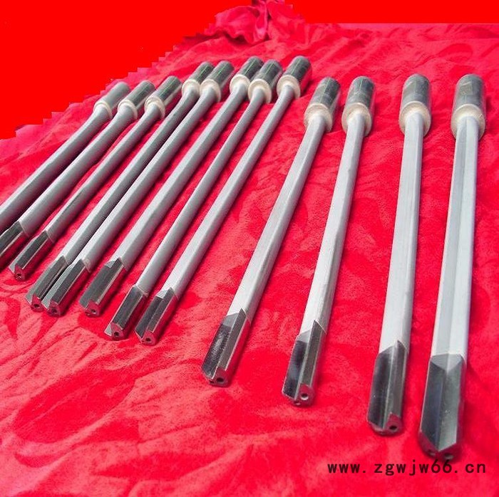 摩汽零部件加工专用刀具枪钻。图3