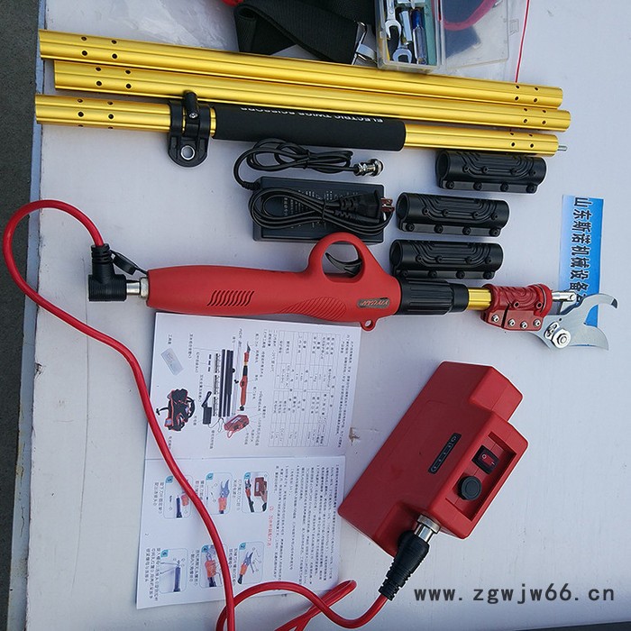 高空农业修剪机  苗圃修整机报价  果树冬季剪枝刀具 加长杆修树机图8