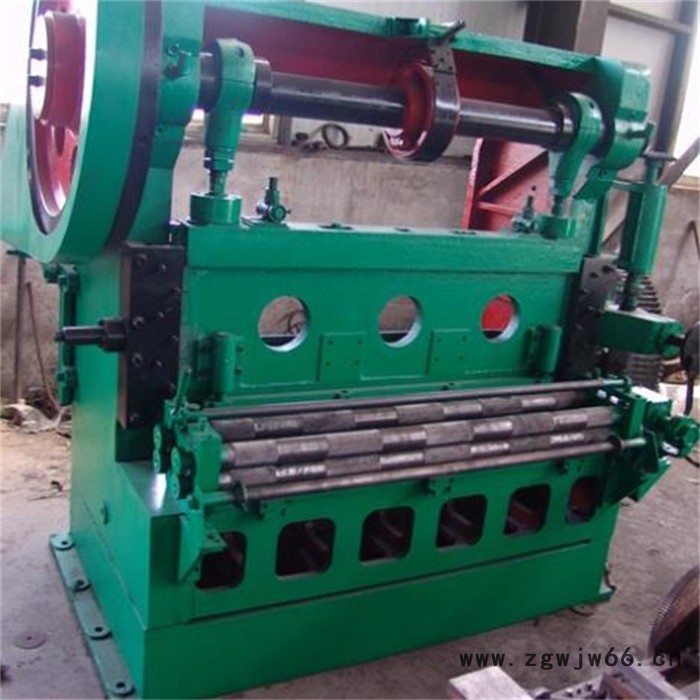 钢板网冲剪机工作原理 钢板网冲剪机合金刀具 钢板网冲剪机刀片用什材料 钢板网冲剪机说明书 钢板网冲剪机价格图3