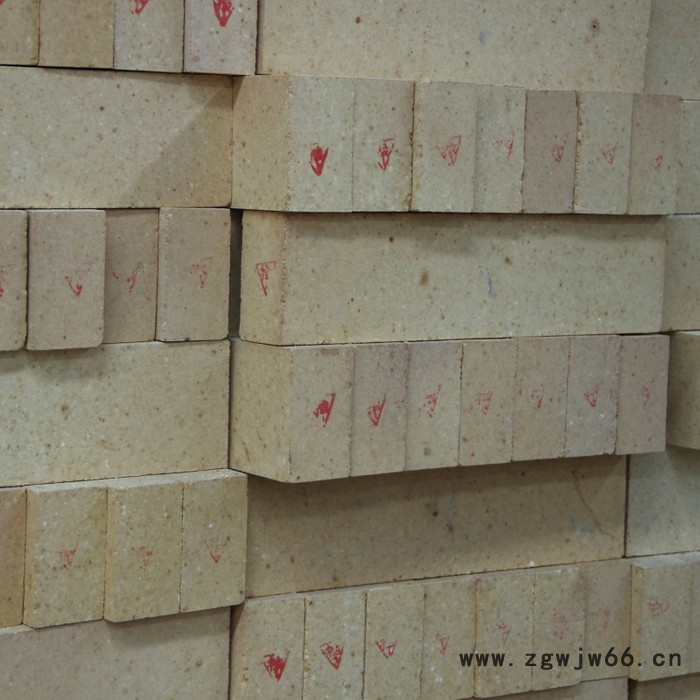 新密耐火材料厂家 主要生产有高铝耐火砖 粘土耐火砖 刚玉砖 镁砖 莫来石砖 型号全 样式多 欢迎来厂考察图6