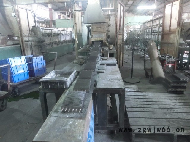 刀具炉（粉碎刀，裁纸刀）附铜,钎焊，高速钢加硬热 热处理刀具图2