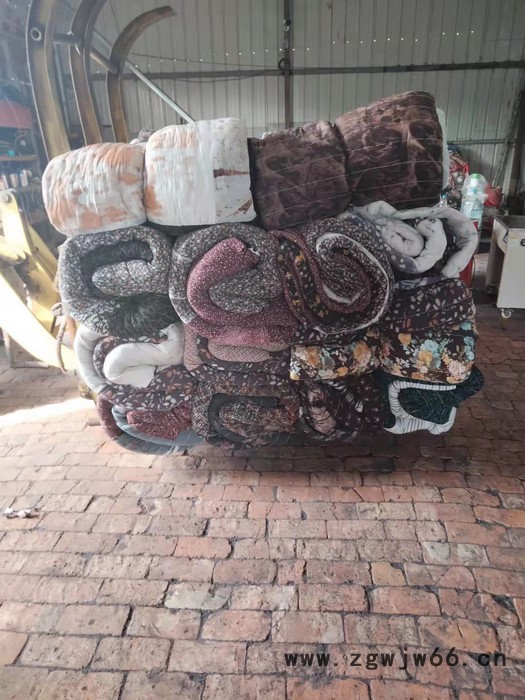 混凝土黑心棉保温被 保温材料保温被图3