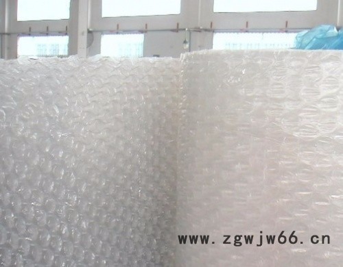 厂家供应 XPE复合铝膜保温材料 各种厚度 任意热冷压啤图2