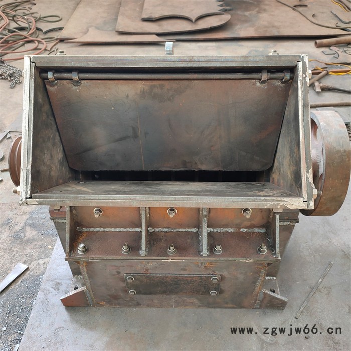 越鑫机械 供应 PC600x600型锤式制砂机 耐火材料锤式破碎机 蛇纹石粉碎机图5