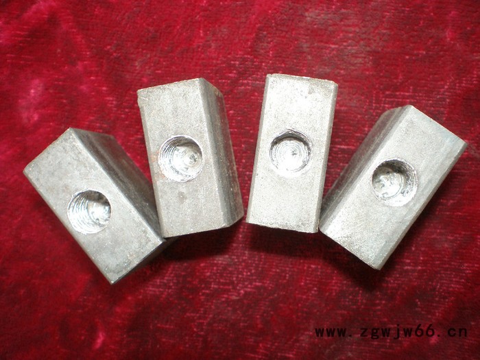 厂家直供盛源金刚石锯片、金刚石刻槽锯片、微晶石切割片、石材锯片、混凝土、沥青刻槽锯片、刀片、耐火材料锯片、水磨石地坪磨块图5