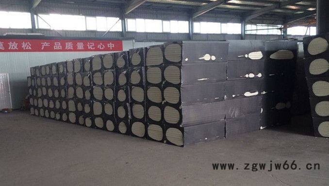 天津聚氨酯直埋保温管发泡保温材料保温直埋管施工现场施工图3