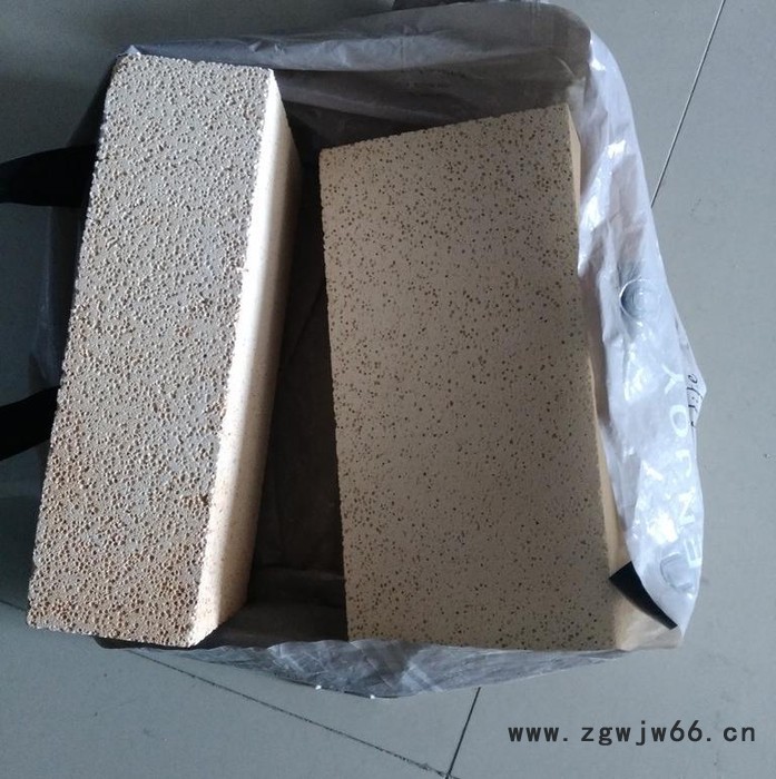 耐火材料 耐火砖 浇注料 可塑料 喷涂专业生产各种耐材图3