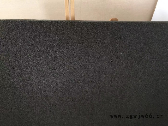 隔热泡沫玻璃板屋面泡沫玻璃保温板胜城A级防火保温材料图2