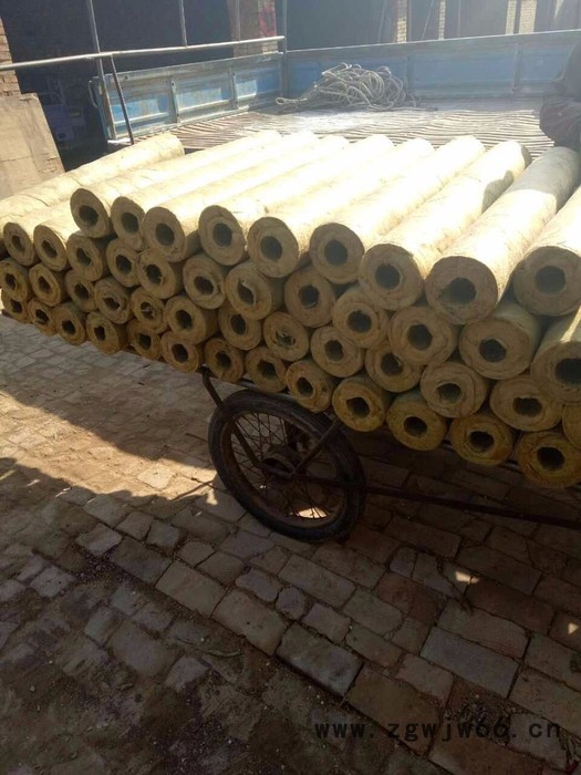 厂家生产环保型保温材料岩棉管大量供应图7