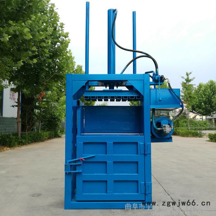 装修用涂料桶压块机 宇晨岩棉保温材料压缩机图7