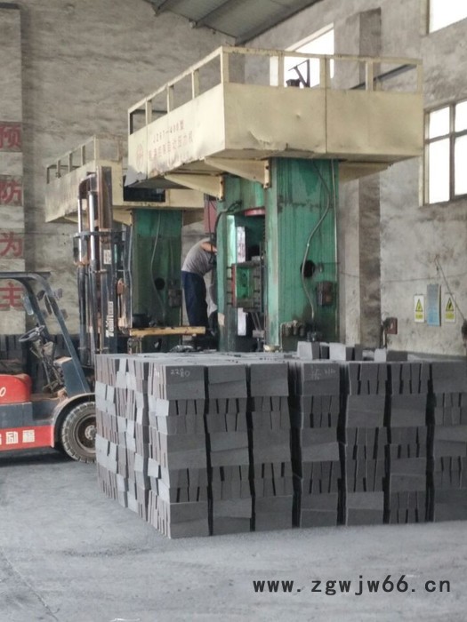 顺泰恒**耐火砖、铁包砖、高铝砖、专业生产炼铁用耐火材料