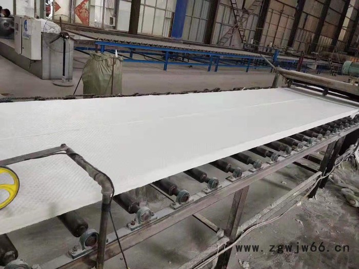 公司专业生产各种保温材料，硅酸铝针刺毯 管壳图3