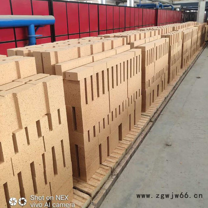 新密第六耐火材料供应耐火砖 不定型耐火砖  好质量耐火砖定制 耐火砖 批发厂家图3