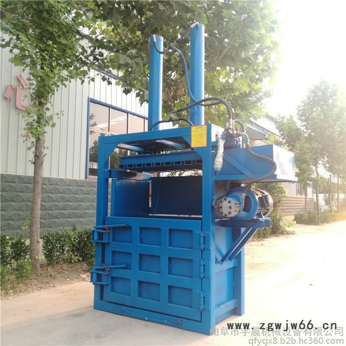 60吨双杠液压打包机价格  宇晨防水材料压块机 纸箱子压块机图5
