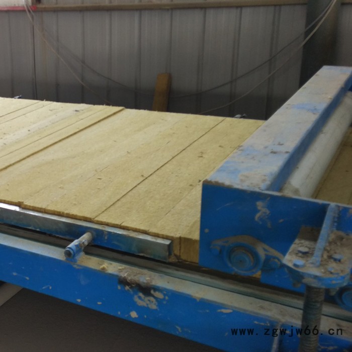 岩棉复合板 机制外墙岩棉复合板** A级防火憎水保温材料图5